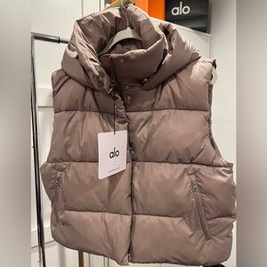 NWT ALO Gold Rush Puffer Vest